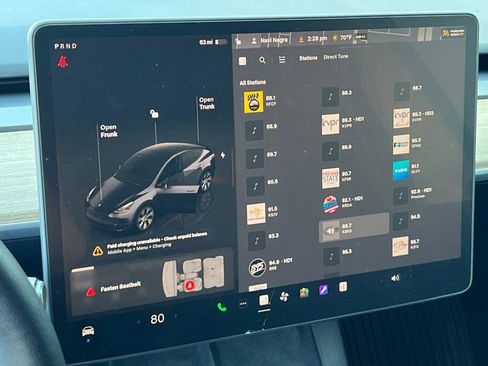 Used 2023 Tesla Model Y Standard Range image 18