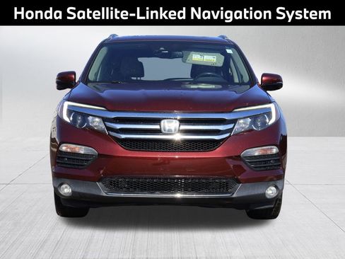 Used 2018 Honda Pilot Touring image 3