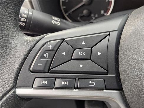 Used 2025 Nissan Altima 2.5 SV image 12