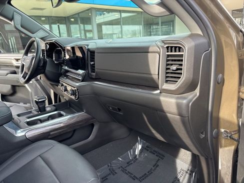 Used 2023 Chevrolet Silverado 1500 LTZ image 36