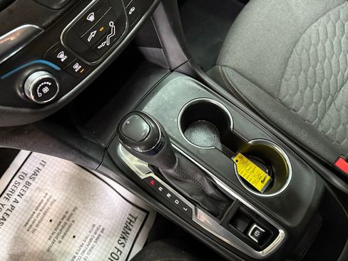 Used 2019 Chevrolet Equinox LT image 29