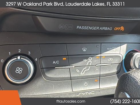 Used 2018 Ford Focus SE image 68