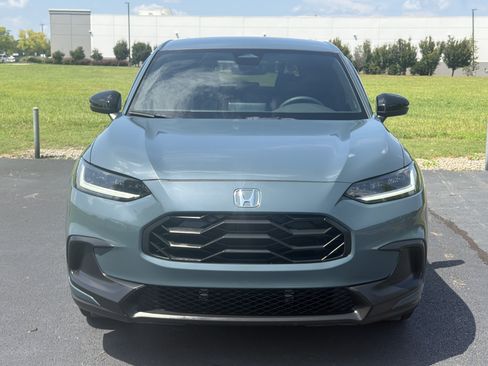 Certified 2024 Honda HR-V Sport image 3