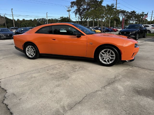 Used 2025 Dodge Charger Daytona R/T w/ Sun & Sound Package AWD/4WD image 15