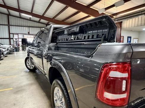 Used 2024 RAM 3500 Limited image 8
