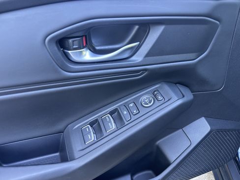 Used 2024 Honda Accord EX image 9
