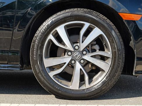 Used 2023 Honda Odyssey Touring image 9