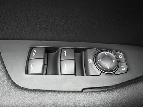 Used 2025 Chevrolet Blazer RS AWD/4WD image 13