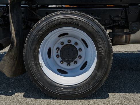 Used 2019 Ford F550 2WD Regular Cab Super Duty w/ Snow Plow Prep Package image 21