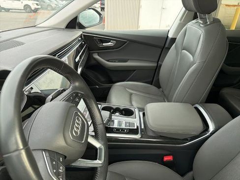Used 2020 Audi Q8 Premium Plus AWD/4WD image 5