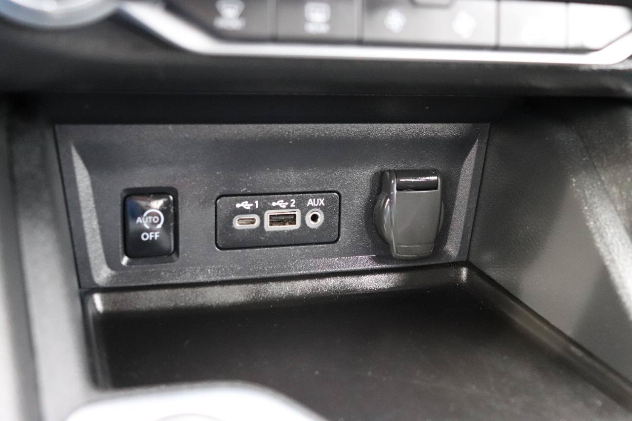 Used 2025 Nissan Sentra SR w/ Midnight Edition FWD image 34