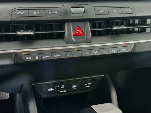 Used 2025 Kia K4 LXS image 24