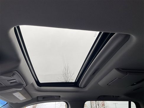 Used 2020 Cadillac Escalade Premium Luxury image 19