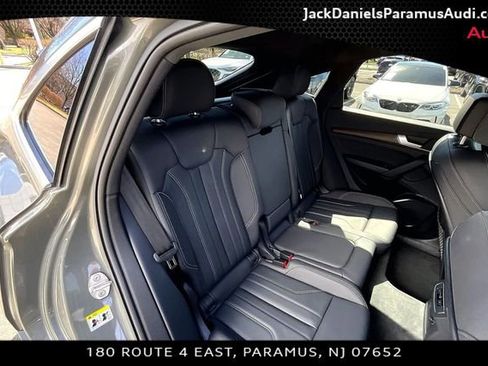 Used 2023 Audi Q5 2.0T Premium w/ Convenience Package image 19