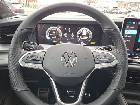 New 2026 Volkswagen Tiguan SE R-Line image 10