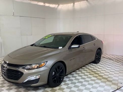 Used 2022 Chevrolet Malibu LT w/ Sport Edition FWD image 7
