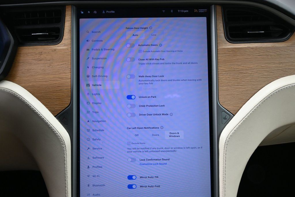 Used 2021 Tesla Model X Long Range AWD/4WD image 29