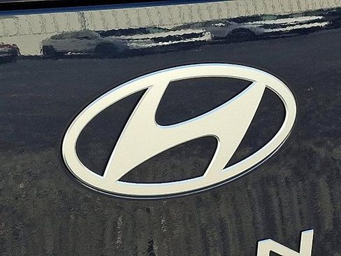 Certified 2025 Hyundai Kona SEL image 29