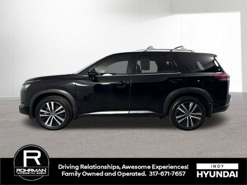 Used 2023 Nissan Pathfinder Platinum w/ Cargo Package image 5