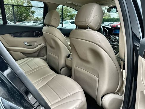 Used 2022 Mercedes-Benz GLC 300 GLC 300 image 18