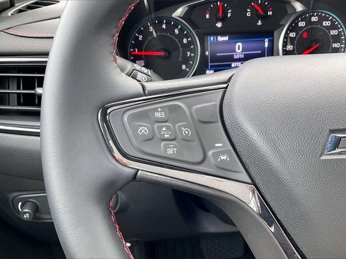 Used 2023 Chevrolet Equinox RS image 18