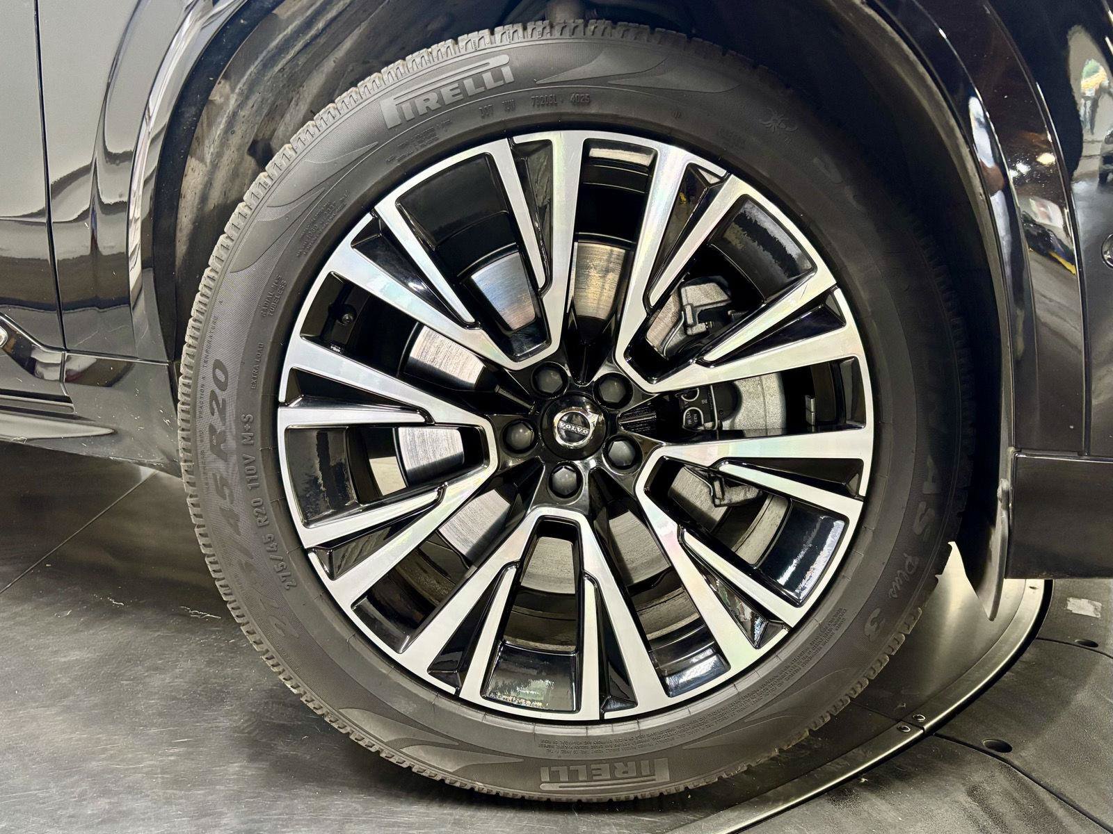 Used 2024 Volvo XC90 T8 Plus AWD/4WD image 12