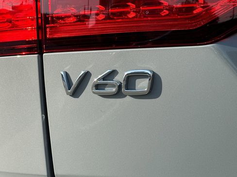 New 2026 Volvo V60 B5 Cross Country Plus w/ Climate Package AWD/4WD image 12