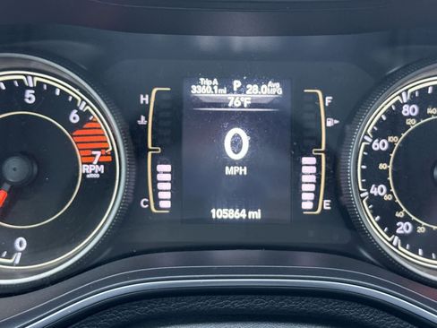 Used 2019 Jeep Cherokee Latitude Plus w/ Cold Weather Group image 32