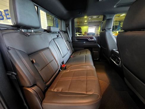 Used 2024 Chevrolet Silverado 2500 High Country w/ High Country Premium Package AWD/4WD image 76