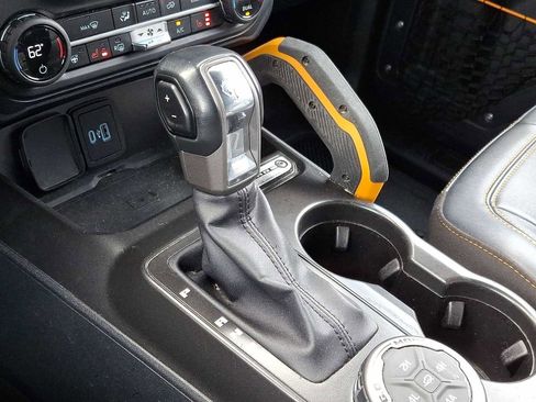 Used 2023 Ford Bronco Badlands image 22