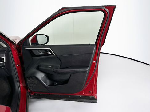 Used 2024 Mitsubishi Outlander SE image 33