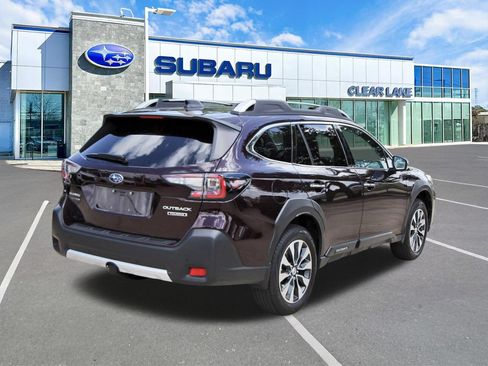 Certified 2025 Subaru Outback Touring AWD/4WD image 6