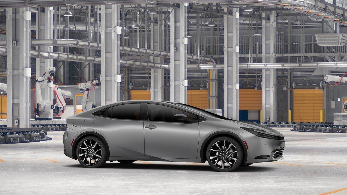 New 2027 Toyota Prius Plug-In Hybrid FWD image 13