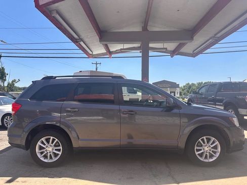 Used 2015 Dodge Journey SXT w/ Flexible Seating Group FWD image 5