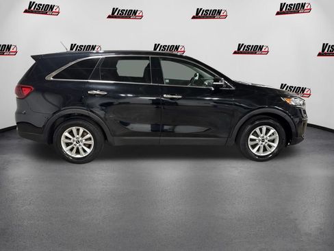 Used 2020 Kia Sorento LX FWD image 4