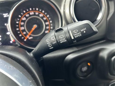 Used 2019 Jeep Wrangler Unlimited Sahara w/ Cold Weather Group image 27