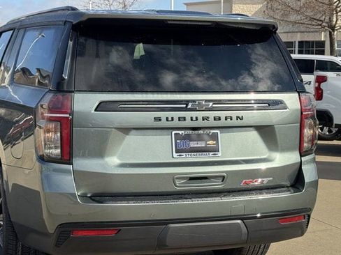 Used 2024 Chevrolet Suburban RST image 8