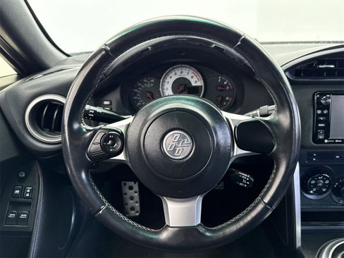 Used 2017 Toyota 86 image 20