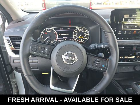 Used 2023 Nissan Rogue SL w/ SL Premium Package image 10