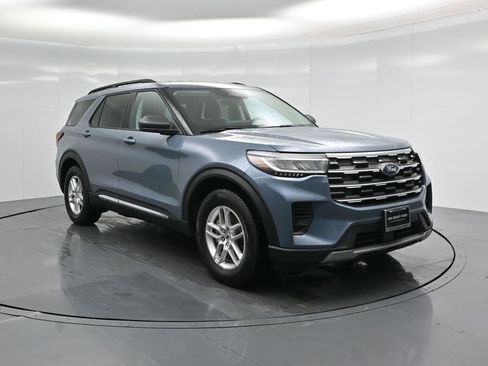 Used 2025 Ford Explorer Active image 53