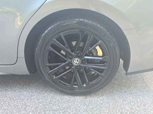 Used 2025 Toyota Camry SE w/ Convenience Package FWD image 32