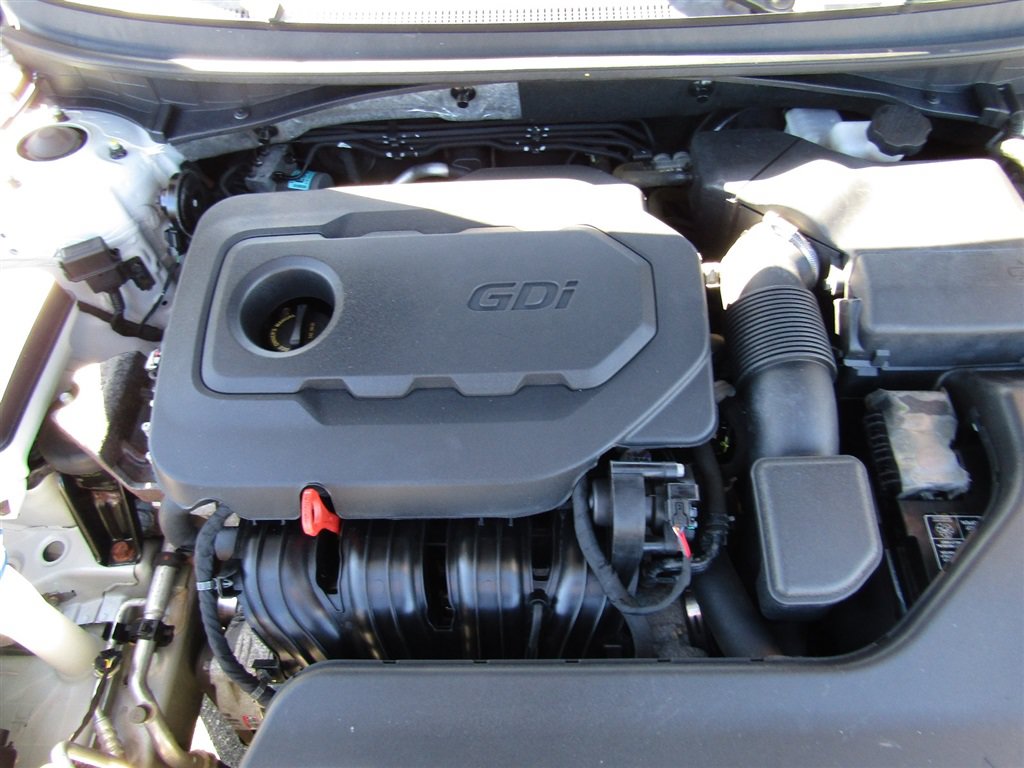 Used 2015 Hyundai Sonata SE w/ Option Group 09 FWD image 28