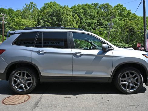 Used 2023 Honda Passport EX-L image 6