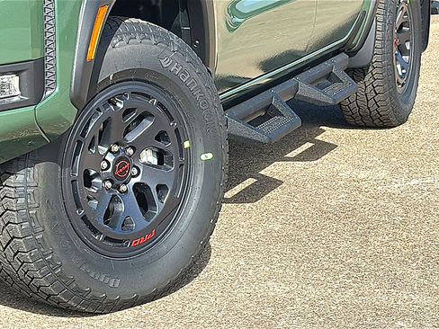 New 2026 Nissan Frontier PRO-4X w/ Tow Package image 3