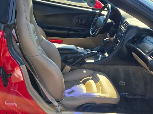 Used 2003 Chevrolet Corvette Convertible w/ Preferred Equipment Group1 RWD image 32