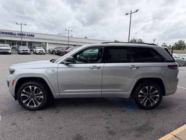 Used 2023 Jeep Grand Cherokee Overland AWD/4WD image 30