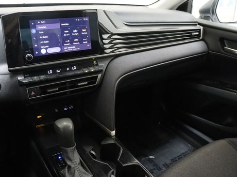 Used 2025 Toyota Camry LE image 15