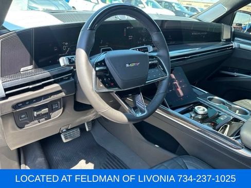 Used 2026 Cadillac Escalade V w/ LPO, Onyx Lite Package AWD/4WD image 7