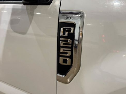 Used 2020 Ford F250 XL w/ Power Equipment Group AWD/4WD image 7