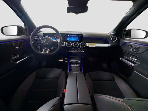 Used 2026 Mercedes-Benz GLB 35 AMG 4MATIC image 9